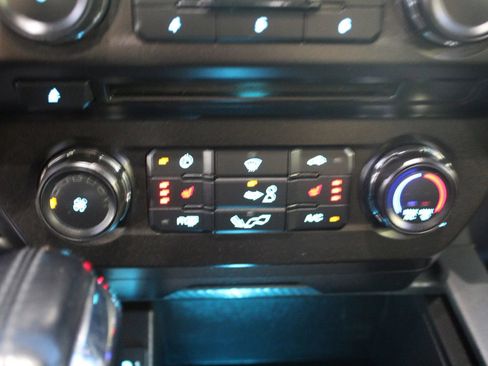 Used 2018 Ford F150 XLT w/ Equipment Group 302A Luxury AWD/4WD image 22