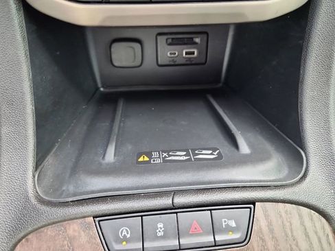 Used 2022 GMC Acadia Denali w/ Black Diamond Edition image 20