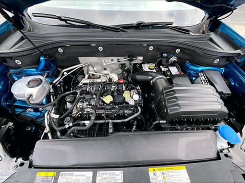 Used 2024 Volkswagen Atlas Cross Sport SE image 31