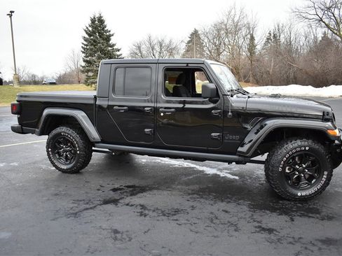 Certified 2022 Jeep Gladiator Willys image 4
