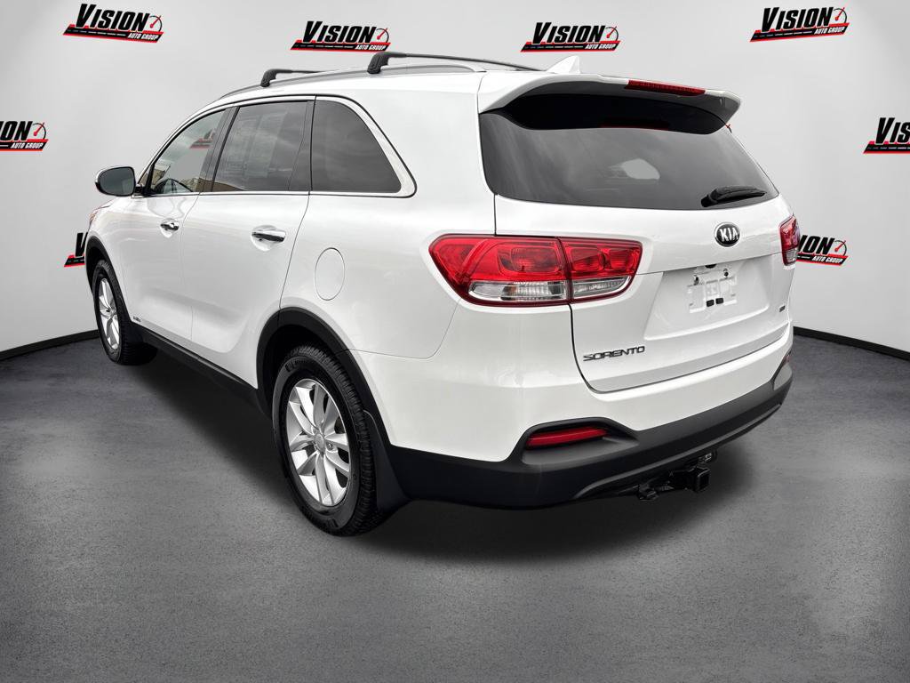 Used 2018 Kia Sorento AWD image 3