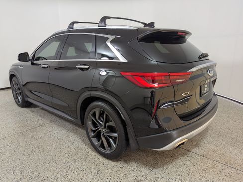 Used 2019 INFINITI QX50 Essential w/ Sensory Package FWD image 5