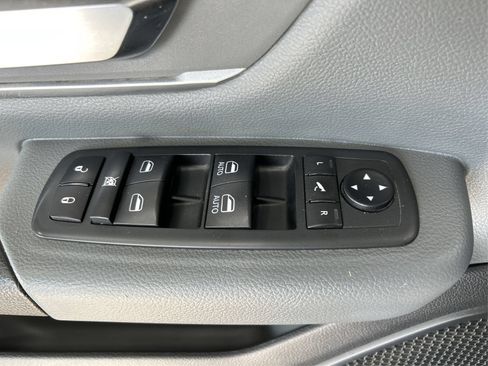 Used 2021 RAM 1500 Big Horn AWD/4WD image 30