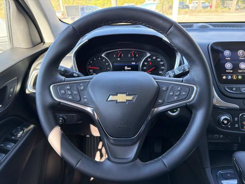 Used 2024 Chevrolet Equinox LT image 18