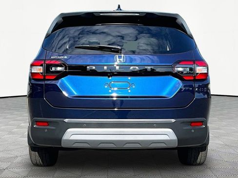 Used 2025 Honda Pilot EX-L image 6
