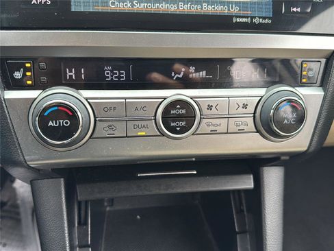 Used 2017 Subaru Legacy 2.5i Premium image 25