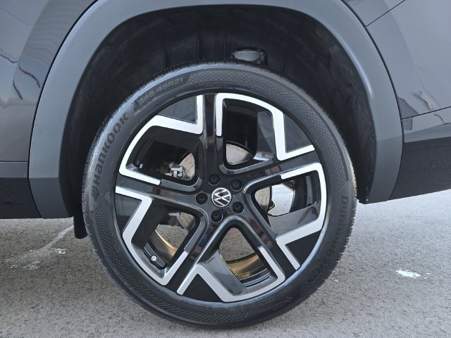 New 2027 Volkswagen Atlas SEL Premium R-Line AWD/4WD image 29