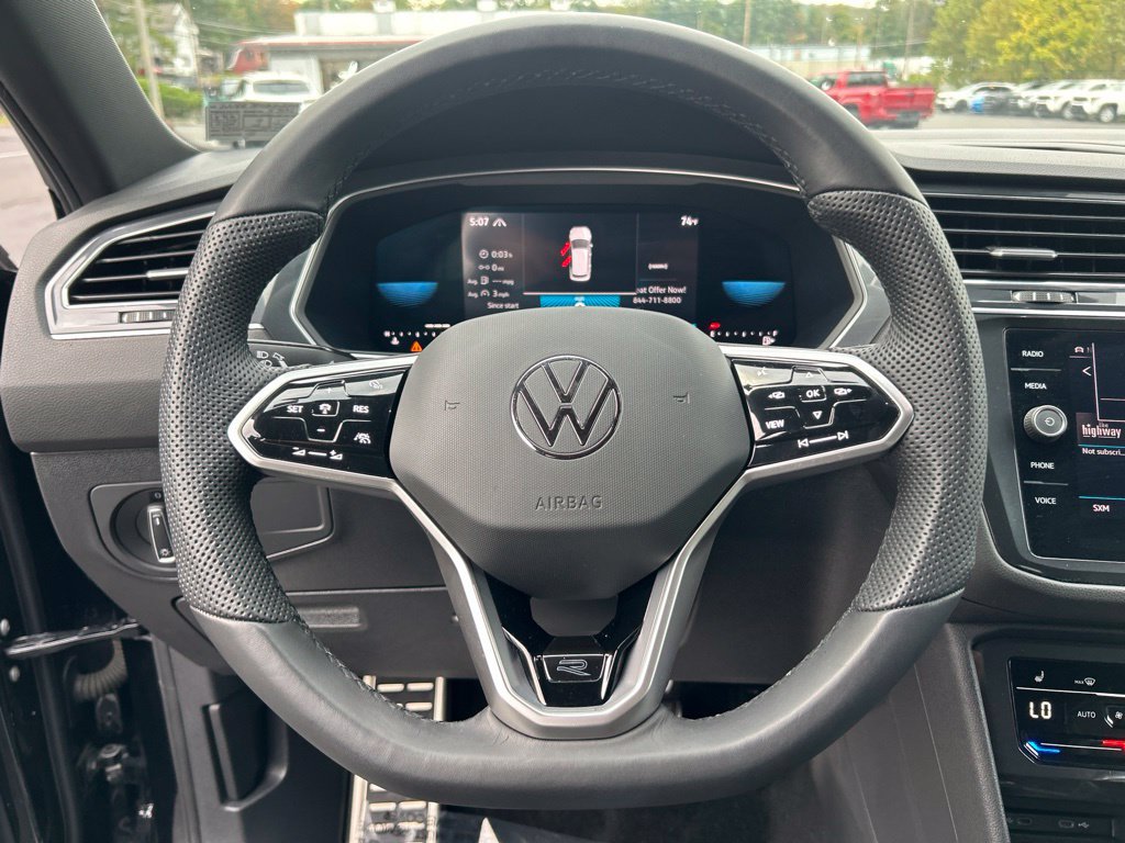 Used 2022 Volkswagen Tiguan SE R-Line AWD/4WD image 14