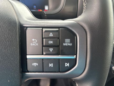 Used 2025 Ford F150 Lariat AWD/4WD image 15