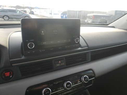 Certified 2024 Honda Pilot LX image 18