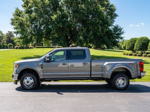 Used 2022 Ford F350 Lariat w/ Lariat Ultimate Package AWD/4WD image 6