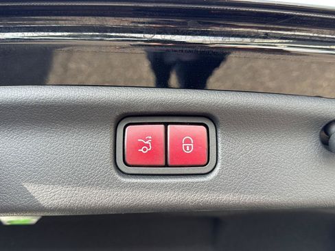 Used 2023 Mercedes-Benz C 300 Sedan image 27