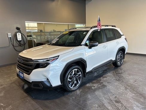 Used 2025 Subaru Forester Limited image 20