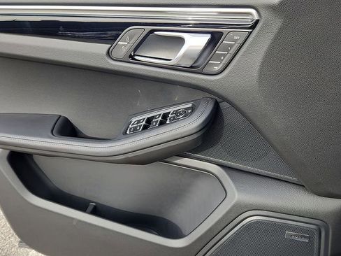 New 2026 Porsche Macan AWD/4WD image 20