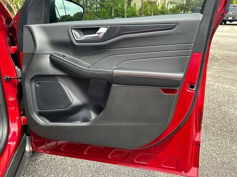 Used 2024 Ford Escape ST-Line w/ Tech Pack #1 FWD image 14