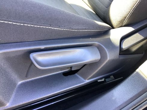 Used 2025 Volkswagen Jetta S FWD image 25
