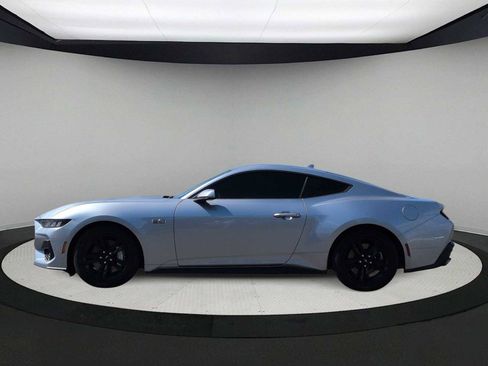 Used 2024 Ford Mustang GT RWD image 5