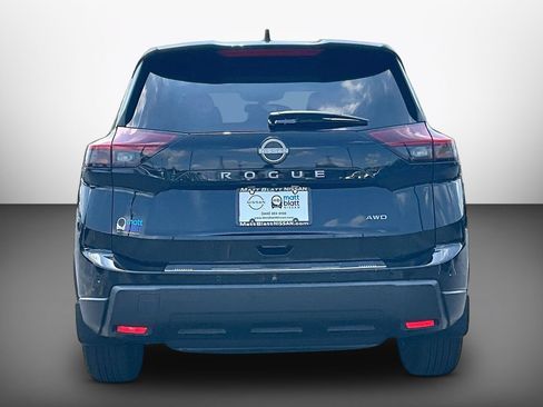 Certified 2026 Nissan Rogue SV AWD/4WD image 3