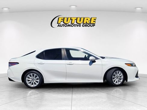 Used 2019 Toyota Camry LE w/ Convenience Package image 3