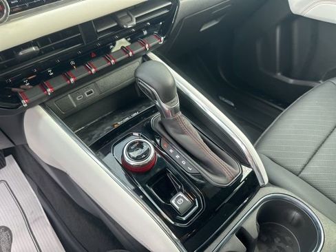 Used 2024 GMC Canyon AT4X image 26