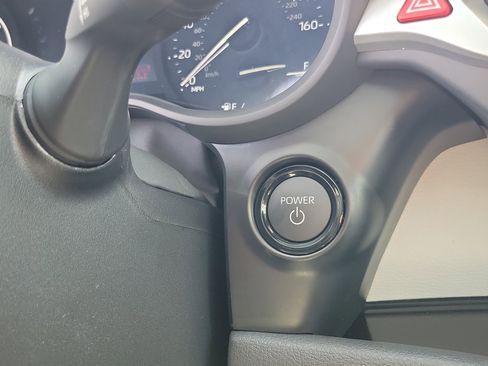 New 2026 Toyota Sienna XLE image 30