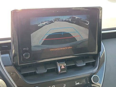 Used 2023 Toyota Corolla LE image 32