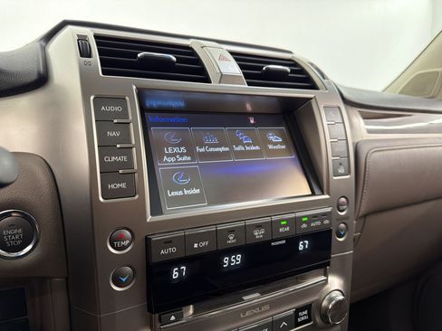 Used 2015 Lexus GX 460 w/ Premium Package AWD/4WD image 24