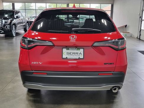 Certified 2025 Honda HR-V Sport image 6