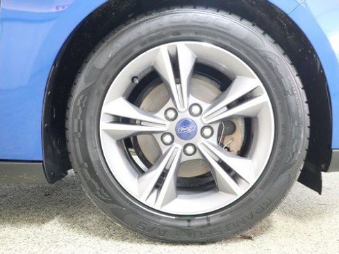Used 2018 Ford Focus SE w/ SE Appearance Package FWD image 21