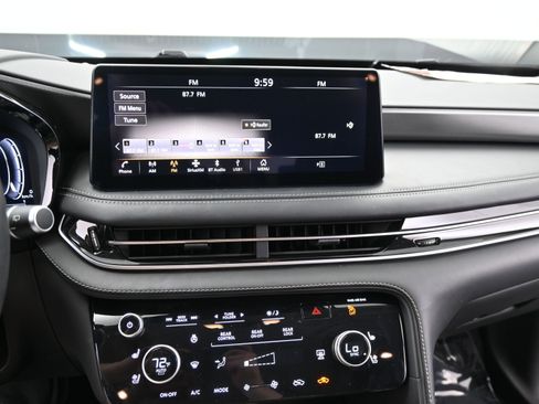 Used 2023 INFINITI QX60 Luxe w/ Performance Audio Package FWD image 18