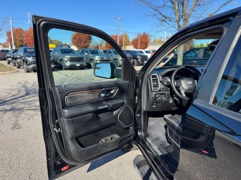 Used 2020 RAM 1500 Laramie image 10