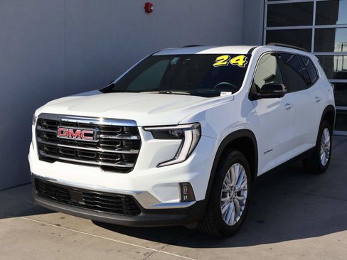 Used 2024 GMC Acadia Elevation image 1