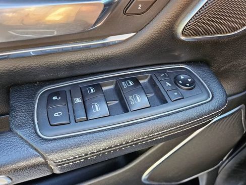 Used 2020 RAM 1500 Laramie AWD/4WD image 31
