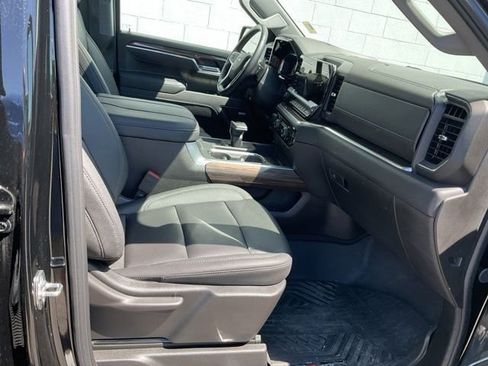Used 2025 Chevrolet Silverado 1500 RST image 24