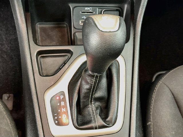Used 2018 Jeep Cherokee Latitude FWD image 17