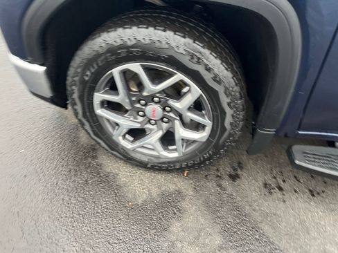 Used 2023 GMC Sierra 1500 SLE image 36