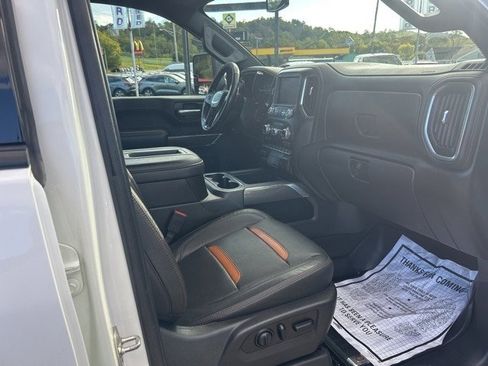 Used 2022 GMC Sierra 2500 AT4 w/ Gooseneck/5TH Wheel Package image 16