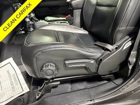 Used 2019 Jeep Wrangler Unlimited Sahara w/ Quick Order Package 24M Moab AWD/4WD image 13
