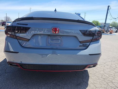 Used 2022 Honda Accord Sport image 4