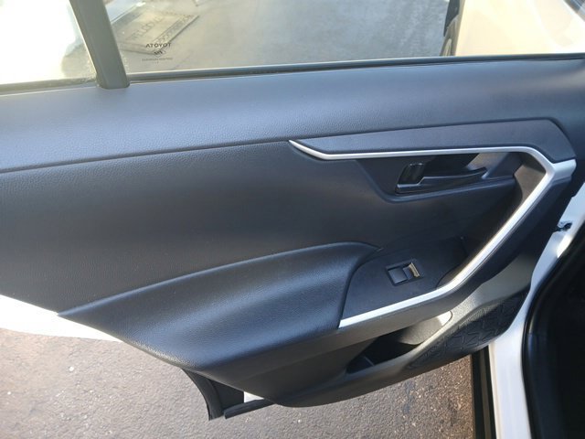 Used 2021 Toyota RAV4 LE FWD image 25