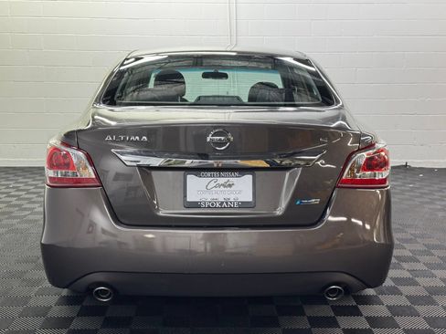Used 2013 Nissan Altima 2.5 S FWD image 6