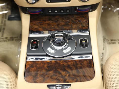 Used 2011 Rolls-Royce Ghost RWD image 46