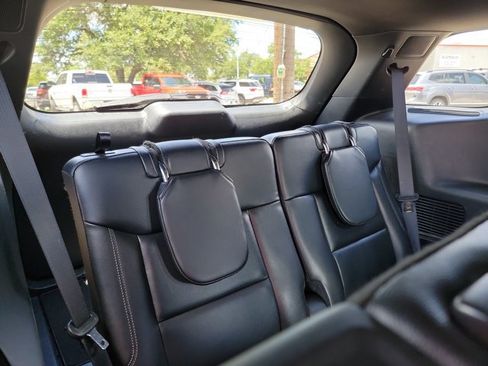 Used 2020 Ford Explorer Limited RWD image 17