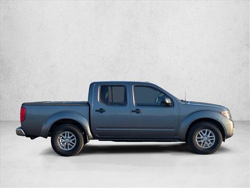 Used 2016 Nissan Frontier SV RWD image 4