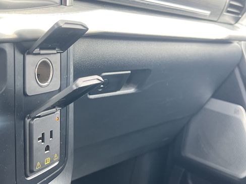 Used 2023 Ford F150 Lariat w/ Equipment Group 502A High image 11