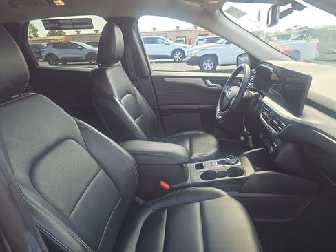 Used 2025 Ford Escape Platinum AWD/4WD image 6