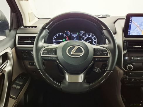 Used 2022 Lexus GX 460 Premium w/ Accessory Package AWD/4WD image 16