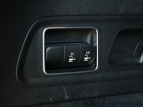 Used 2020 Mercedes-Benz GLS 450 4MATIC image 11