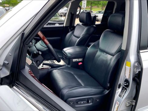 Used 2014 Lexus LX 570 4WD image 8