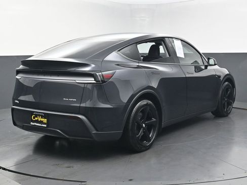 Used 2026 Tesla Model Y Long Range image 4